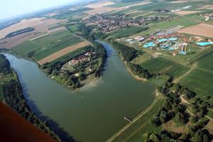 Lake Gébárti and the Lake Beach