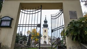 Kreuzweg- Kapelle und Friedhof